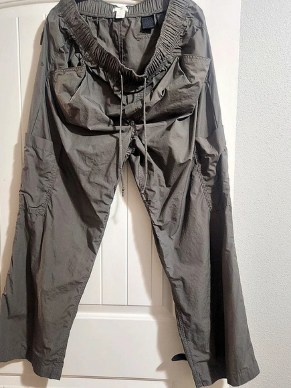 H&M Women's Cargo Jogger Pants in Gray Size Large